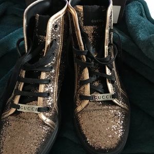 Authentic never worn GUCCI sneakers womens